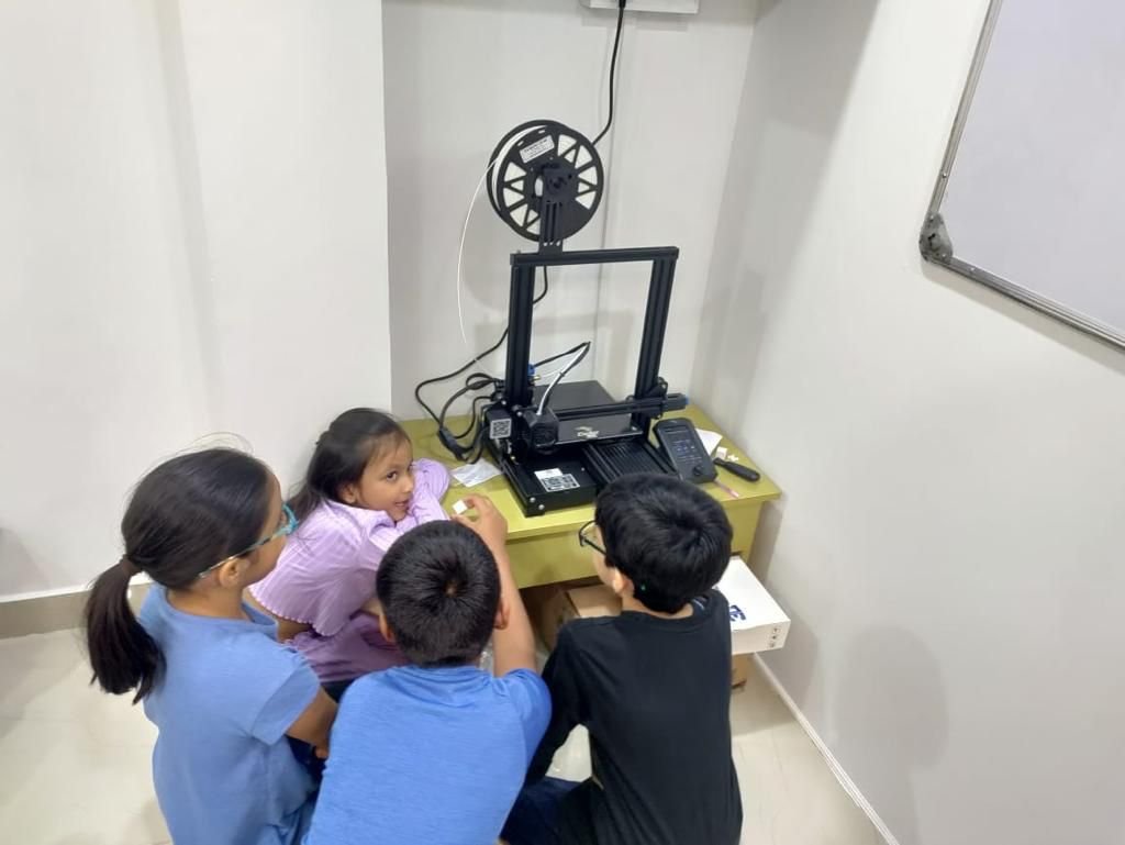 kids learning 3d designing